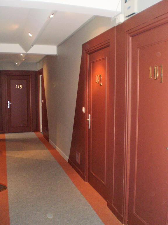 Hotel L Ander Saint-Flour (Cantal) Quarto foto